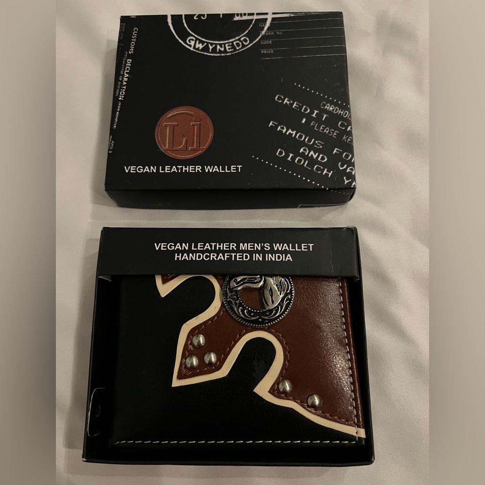 🆕 RARE / VEGAN BI FOLD MEN'S LEATHER WALLET MULTI-COLOR HORSE DESIGN NIB